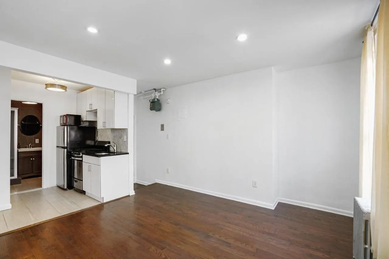Apartment 407: East Village New York